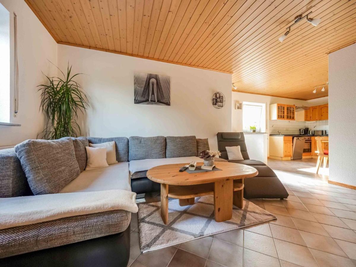 Holiday Home In The Eifel-Mosel With Garden Roes Eksteriør billede