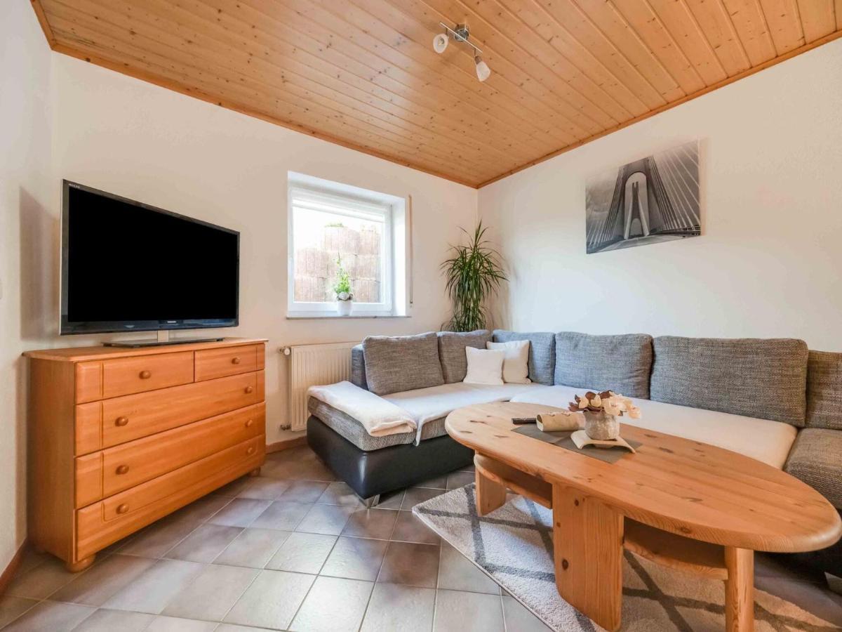 Holiday Home In The Eifel-Mosel With Garden Roes Eksteriør billede