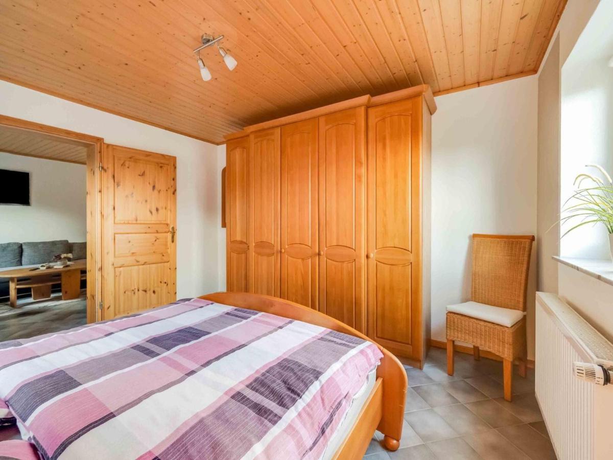 Holiday Home In The Eifel-Mosel With Garden Roes Eksteriør billede